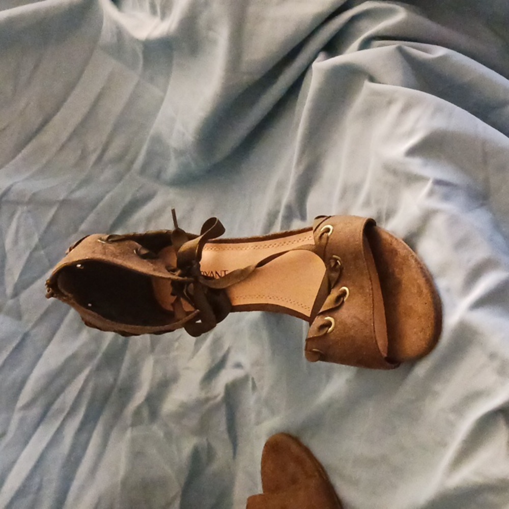 Sandals - Picture 2 of 7